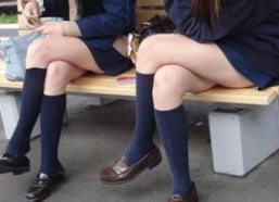 女性裸体  无遮挡奶先露大白腿动,奶先露大白腿的视觉诱惑